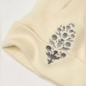 NWT Fp Movement Iconic Buti Beanie in color Ivory/ Silver! Embroidered Logo!